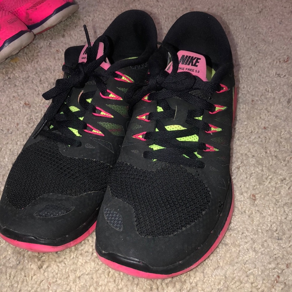 Running shoes